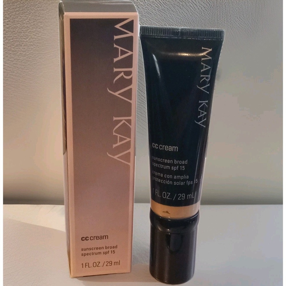 Mary Kay CC Cream Sunscreen Broad Spectrum SPF 15 - Medium to deep - 1 fl oz NIB